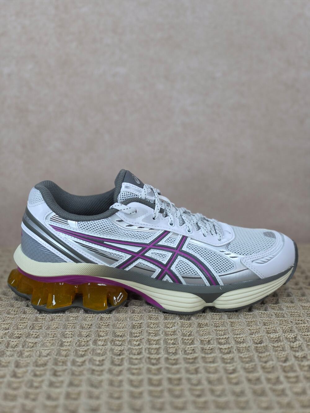 ASICS Gel‑Kinetic Fluent 1203A591‑100 Women’s 8.5 White Truffle Grey – Brand New